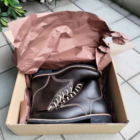 Willie's Handmade Boots Service Boot in Horween Olive Waxed Flesh