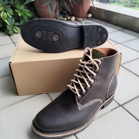 Willie's Handmade Boots Service Boot in Horween Olive Waxed Flesh