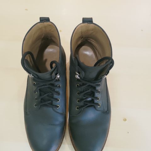 Black Wing Shoes Charcoal Crazy Horse in Charcoal Crazy Horse