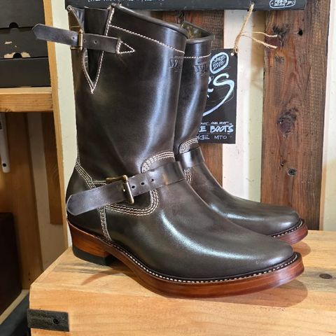 View photo of Willie's Handmade Boots Engineer Boots in Maryam Graphite Horsebutt