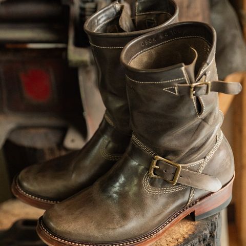 View photo of Willie's Handmade Boots Engineer Boots in Maryam Graphite Horsebutt