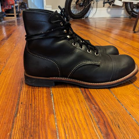 Red Wing Iron Ranger in S.B. Foot Black Harness