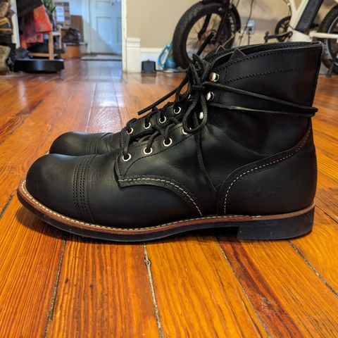 Red Wing Iron Ranger in S.B. Foot Black Harness