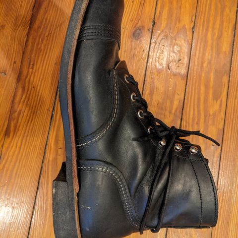 Red Wing Iron Ranger in S.B. Foot Black Harness