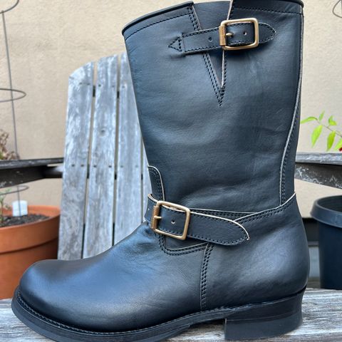 Y'2 Leather Engineer Boot in Sumi Dyed Horse