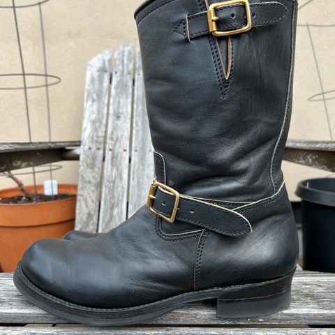 View photo of Y'2 Leather Engineer Boot in Sumi Dyed Horse