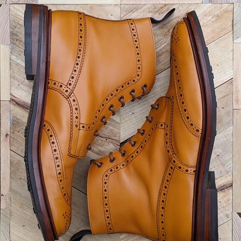 Tricker's Stow Country Boot in Acorn Antique
