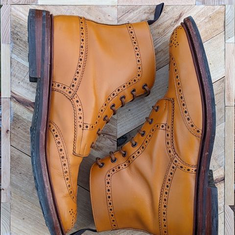 Tricker's Stow Country Boot in Acorn Antique