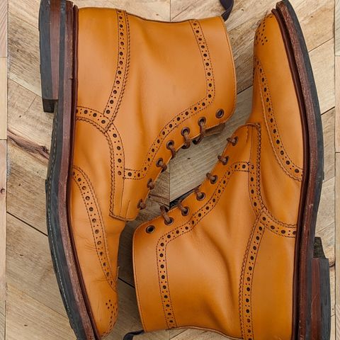 Tricker's Stow Country Boot in Acorn Antique