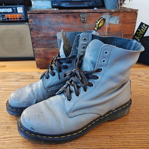 Dr. Martens 1460 Pascal Made In England in Zinc Grey Virginia