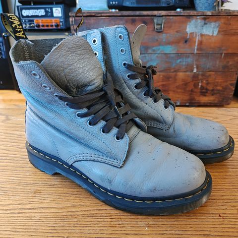 Dr. Martens 1460 Pascal Made In England in Zinc Grey Virginia