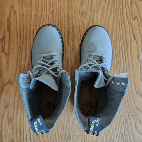 Dr. Martens 1460 Pascal Made In England in Zinc Grey Virginia