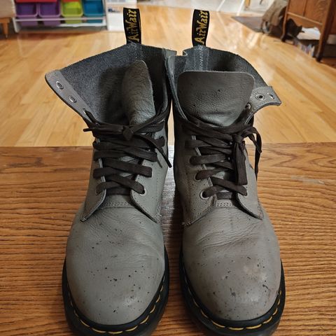 Dr. Martens 1460 Pascal Made In England in Zinc Grey Virginia