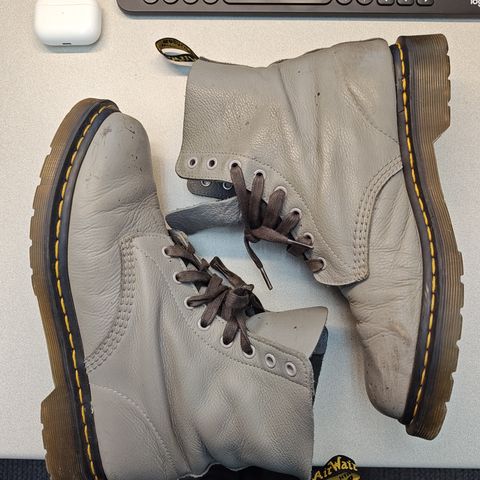 Dr. Martens 1460 Pascal Made In England in Zinc Grey Virginia
