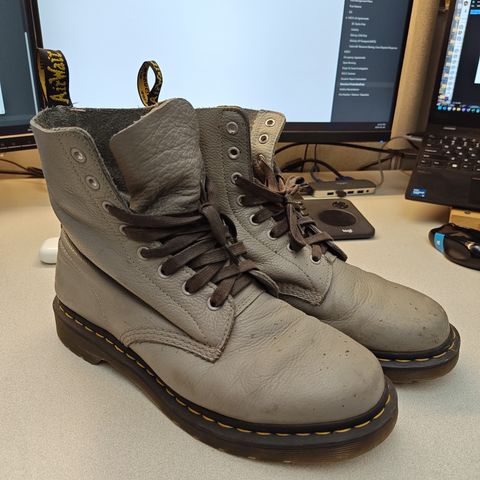 Dr. Martens 1460 Pascal Made In England in Zinc Grey Virginia