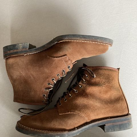 View photo of Wesco Johannes in Seidel Brown Domain Roughout