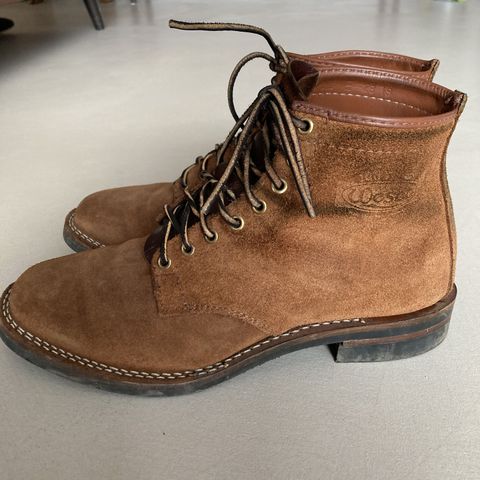 View photo of Wesco Johannes in Seidel Brown Domain Roughout