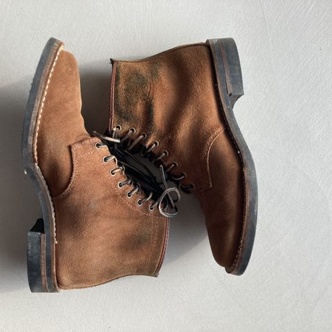 View photo of Wesco Johannes in Seidel Brown Domain Roughout