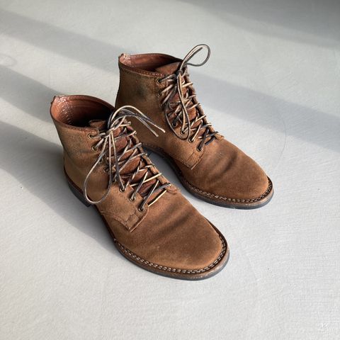 View photo of Wesco Johannes in Seidel Brown Domain Roughout