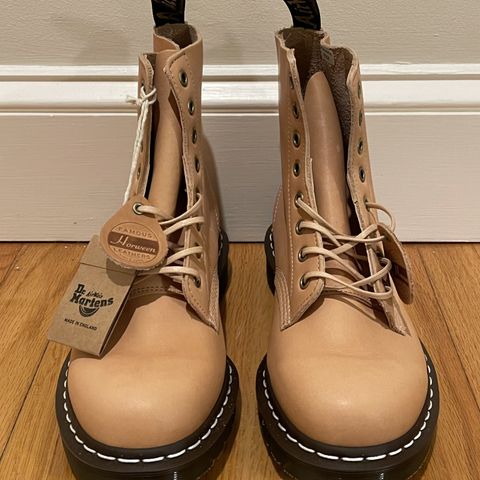 Dr. Martens 1460 Pascal Made In England