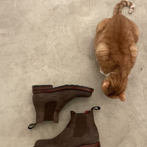Search result thumbnail of Benzein The Seventh Chelsea Boot in Horween Dark Brown Waxed Flesh