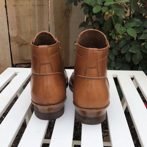 Santalum Service Boot