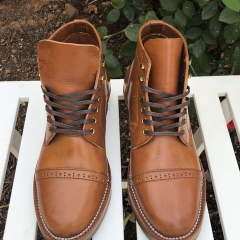 Santalum Service Boot