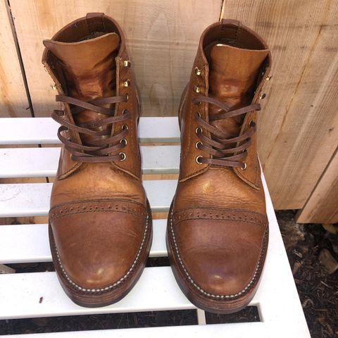 Santalum Service Boot