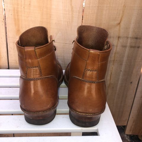 Santalum Service Boot