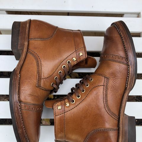 Santalum Service Boot