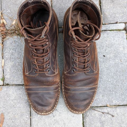 View photo of White's MP-M1TC in Horween Dark Brown Waxed Flesh