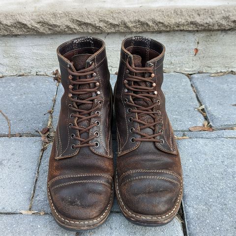 View photo of White's MP-M1TC in Horween Dark Brown Waxed Flesh