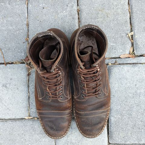 View photo of White's MP-M1TC in Horween Dark Brown Waxed Flesh