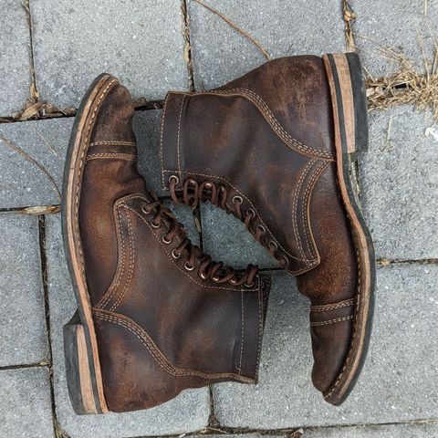 View photo of White's MP-M1TC in Horween Dark Brown Waxed Flesh