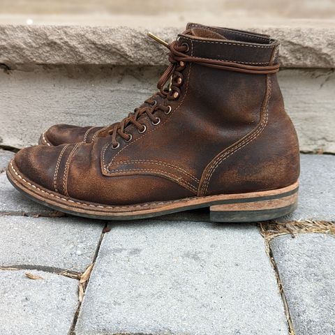 View photo of White's MP-M1TC in Horween Dark Brown Waxed Flesh