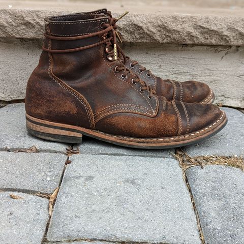 View photo of White's MP-M1TC in Horween Dark Brown Waxed Flesh