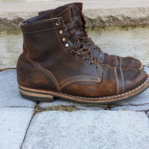 View photo of White's MP-M1TC in Horween Dark Brown Waxed Flesh