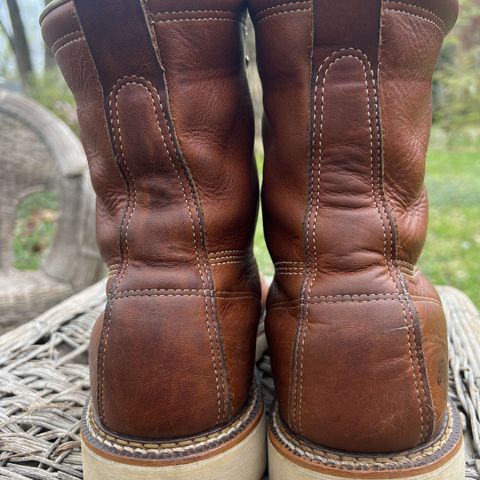 Search result thumbnail of Thorogood 8" Moc Toe in Tobacco Gladiator Oil-Tanned