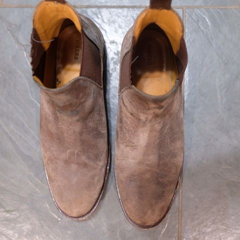 Search result thumbnail of Viberg Chelsea in Maryam Walnut Waxed Reverse Horsebutt