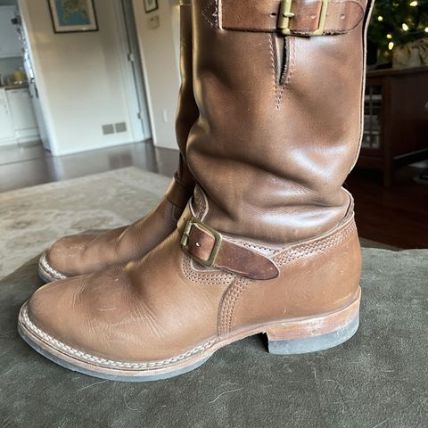 View photo of Wesco Mister Lou in Horween Natural Chromexcel