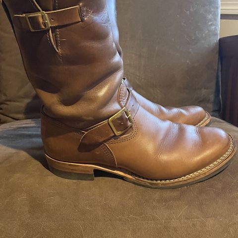 View photo of Wesco Mister Lou in Horween Natural Chromexcel