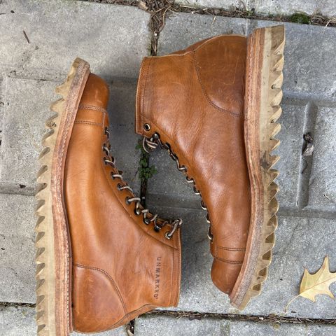 Unmarked Archie Boots