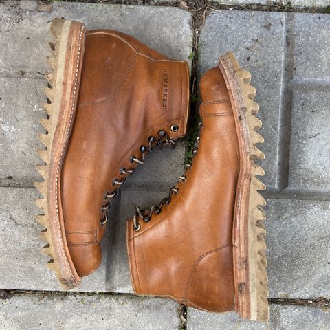 Unmarked Archie Boots