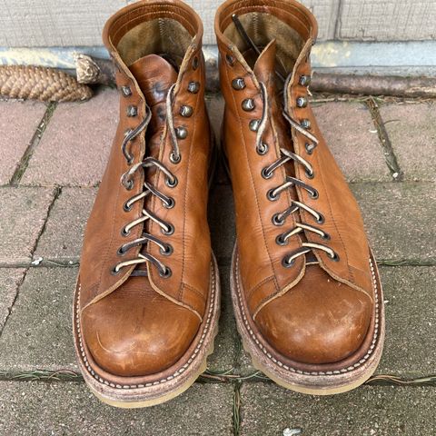 Unmarked Archie Boots
