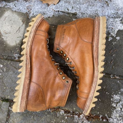 Unmarked Archie Boots