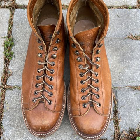 Unmarked Archie Boots