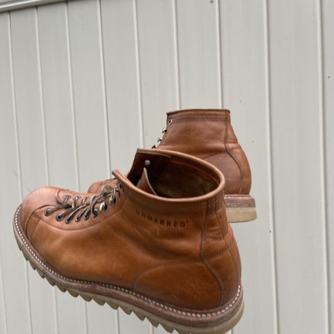 Unmarked Archie Boots