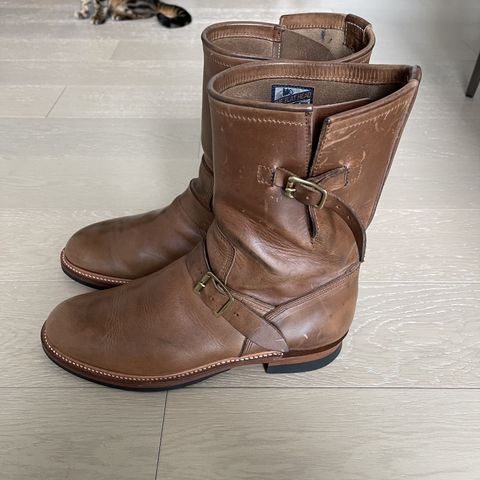 Search result thumbnail of The Flat Head Engineer Boots in Horween Natural Chromexcel