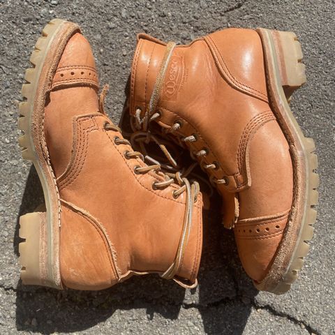 View photo of Wesco Hendrik in Horween Natural Essex