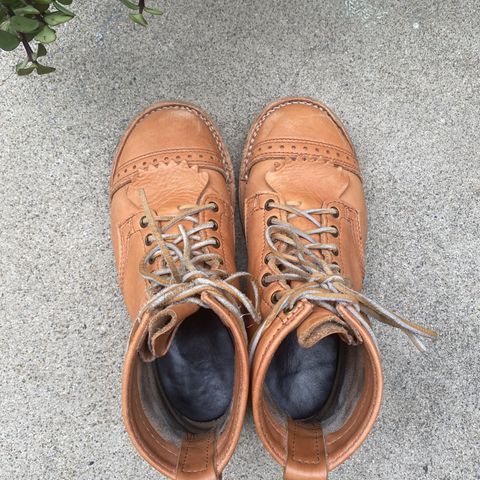 View photo of Wesco Hendrik in Horween Natural Essex